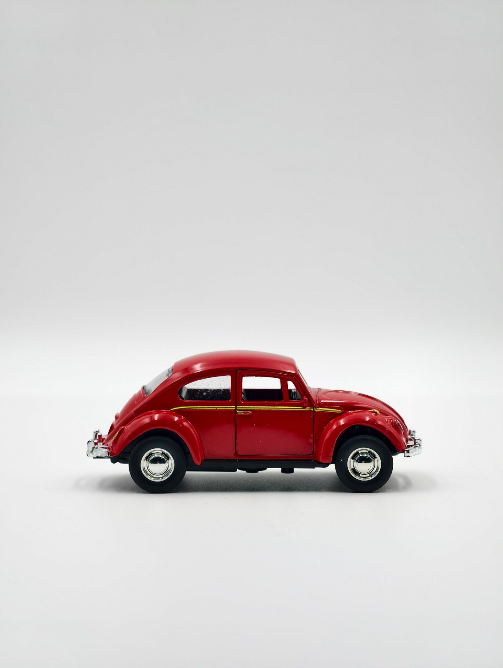 Red Beetle miniature - Image 3